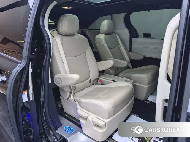 Toyota Grevia id 3857825 из Китая 14