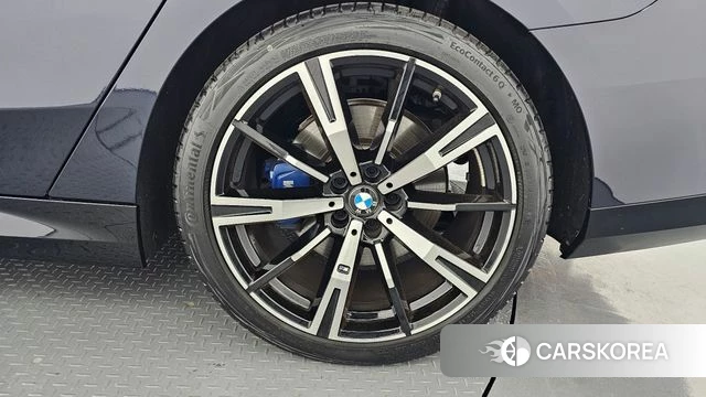BMW 5 Series (G60) id 4665114 из Кореи 14