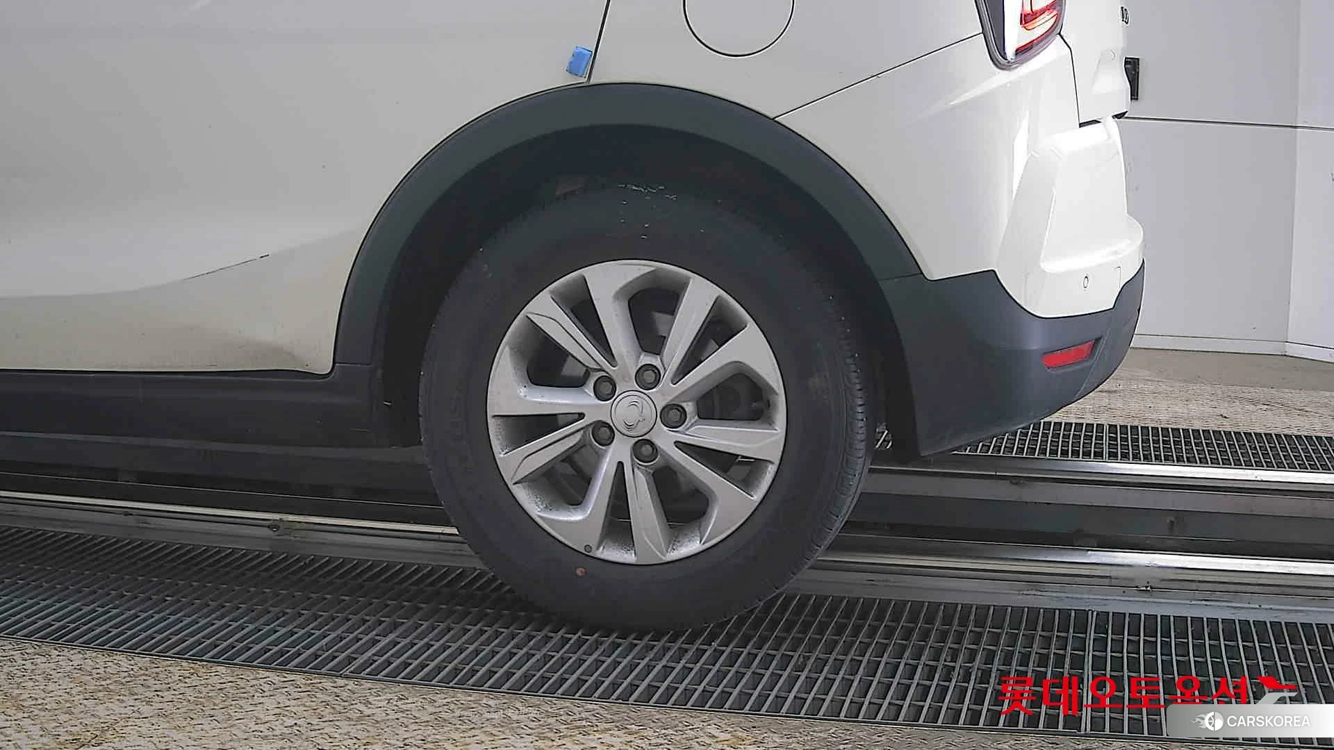 SsangYong Tivoli id 3888449 из Кореи 14