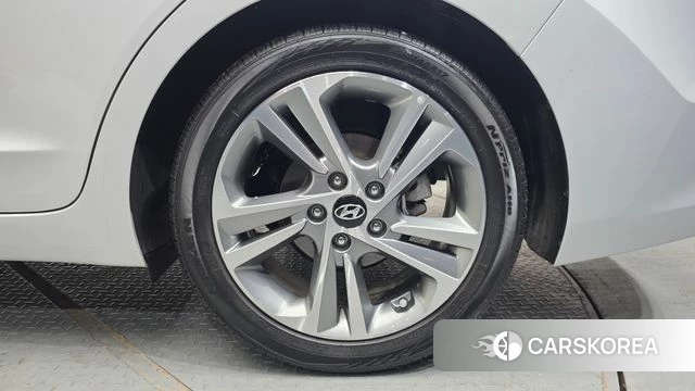Hyundai Avante AD id 4568760 из Кореи 14