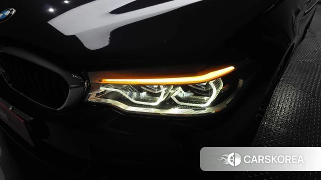 BMW 5 Series (G30) id 4396820 из Кореи 14