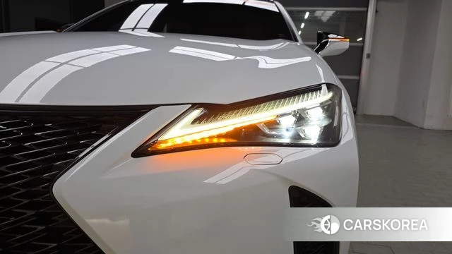 Lexus UX250h id 4618133 из Кореи 14