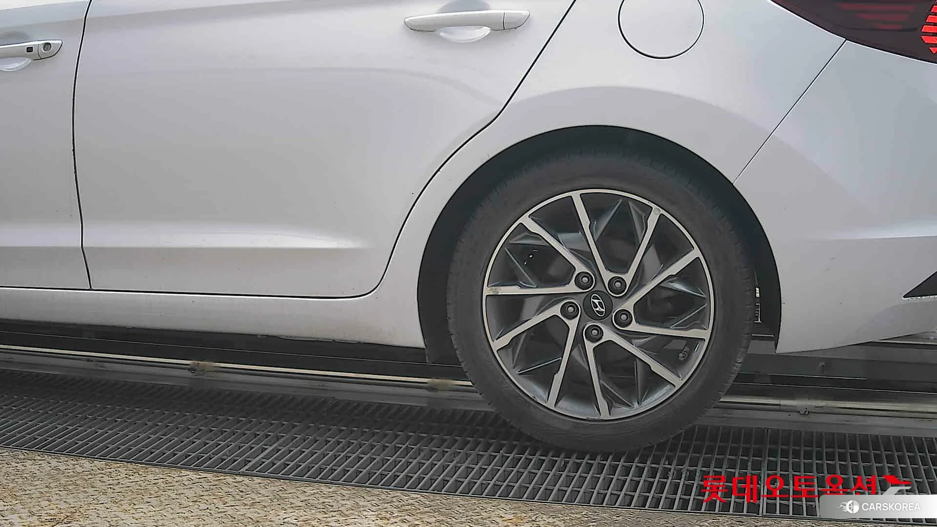 Hyundai Avante id 3869279 из Кореи 14