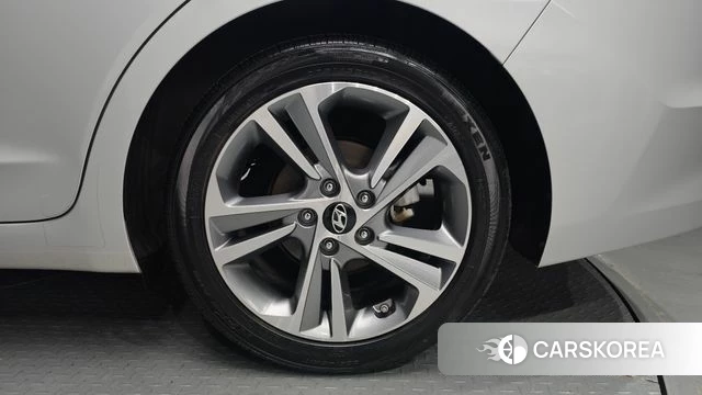 Hyundai Avante AD id 4587482 из Кореи 14