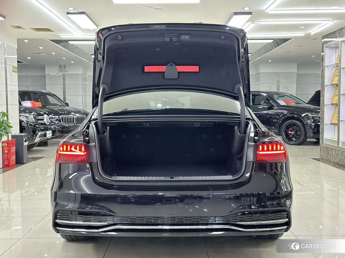 Audi A7L id 4499036 из Китая 14