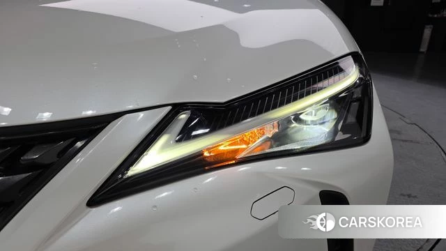 Lexus UX250h id 4610182 из Кореи 14
