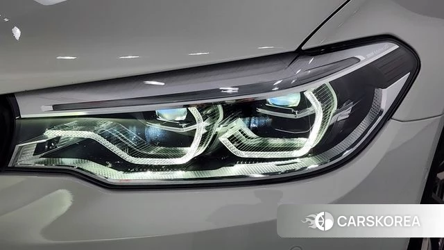 BMW 5 Series (G30) id 4765502 из Кореи 14