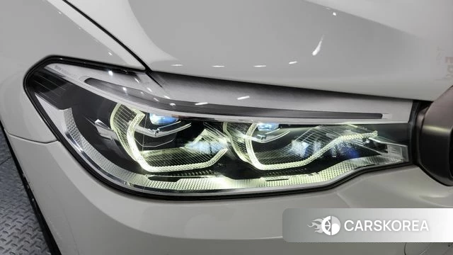 BMW 5 Series (G30) id 4581618 из Кореи 14