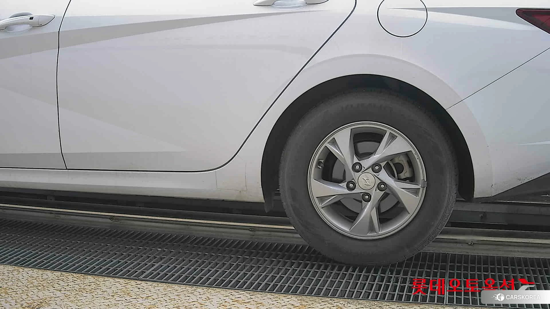 Hyundai Avante id 4289406 из Кореи 14