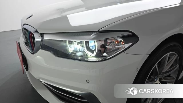 BMW 5 Series (G30) id 4397639 из Кореи 14