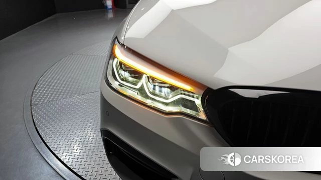 BMW 5 Series (G30) id 4284439 из Кореи 14