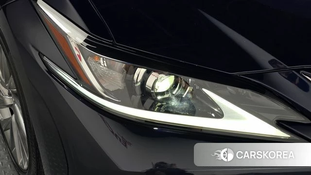Lexus ES300h 7th generation id 4608327 из Кореи 14