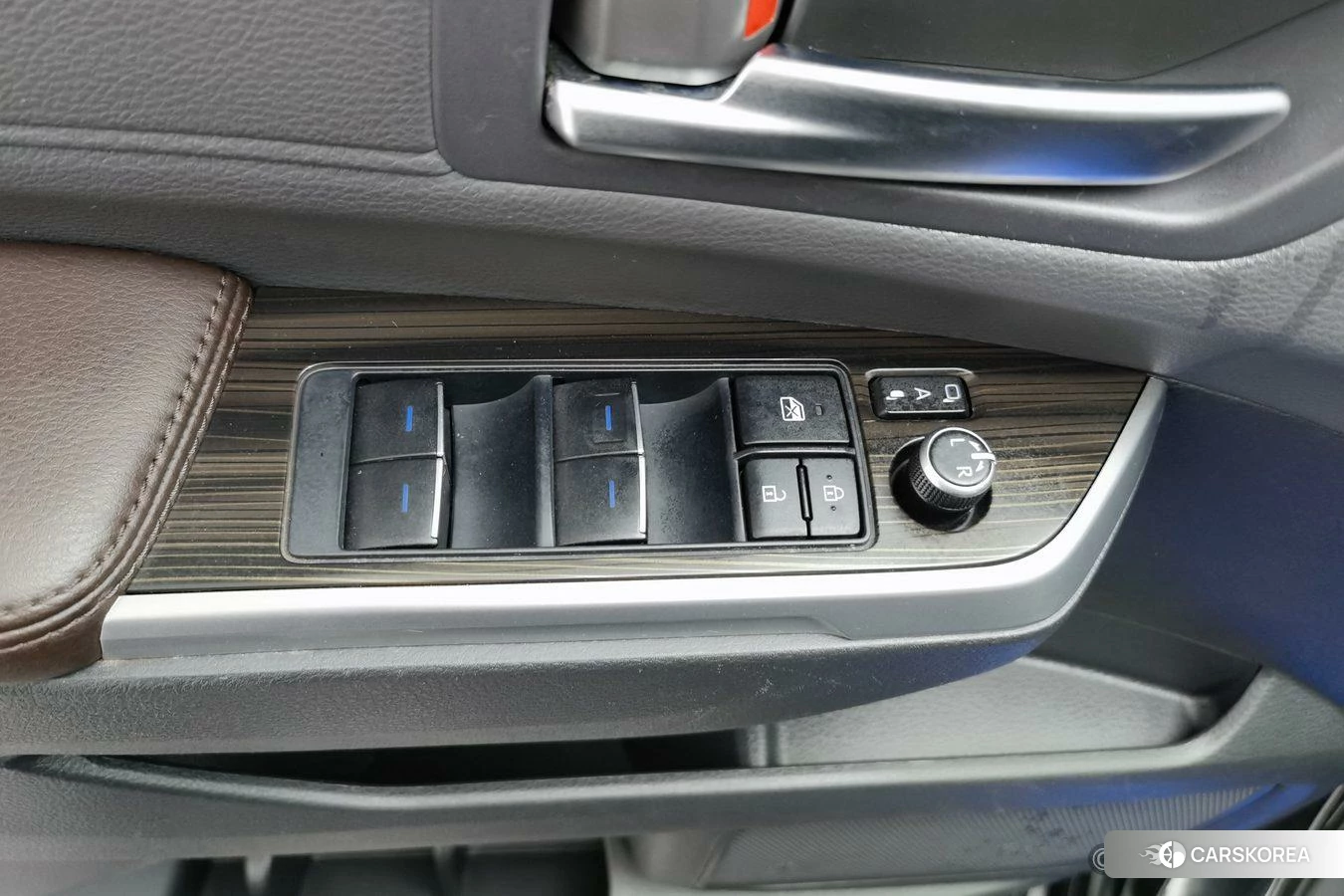 Toyota Sienna id 4437743 из Китая 14