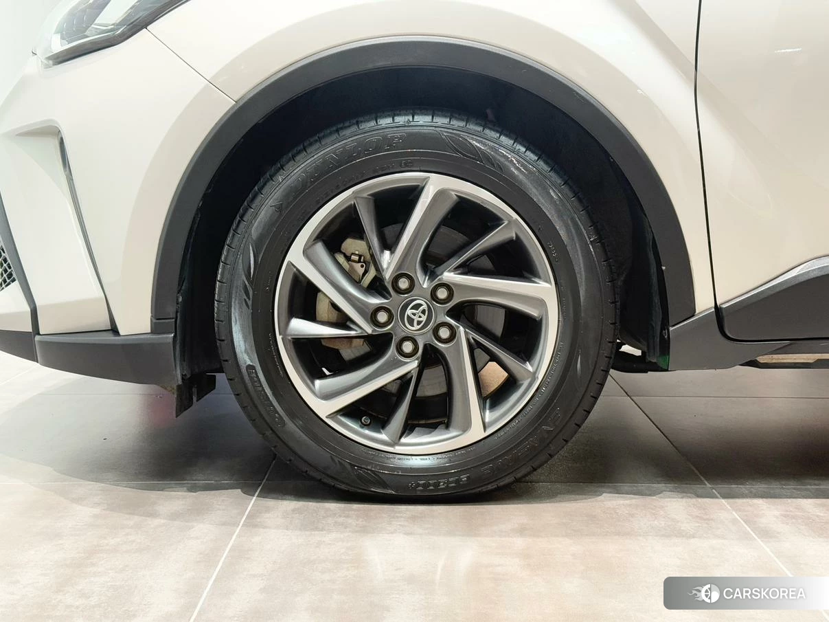 Toyota C-HR id 4454740 из Китая 14