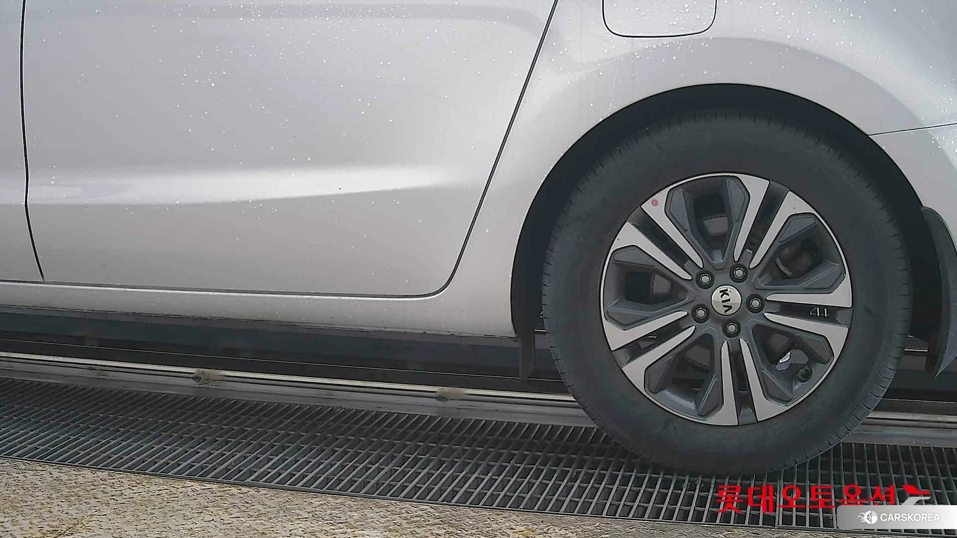 Kia Carnival id 3869441 из Кореи 14