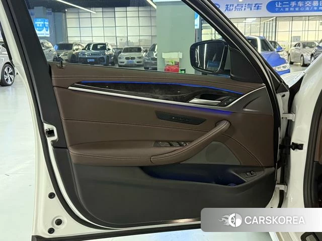 BMW 5 series id 4259195 из Китая 14