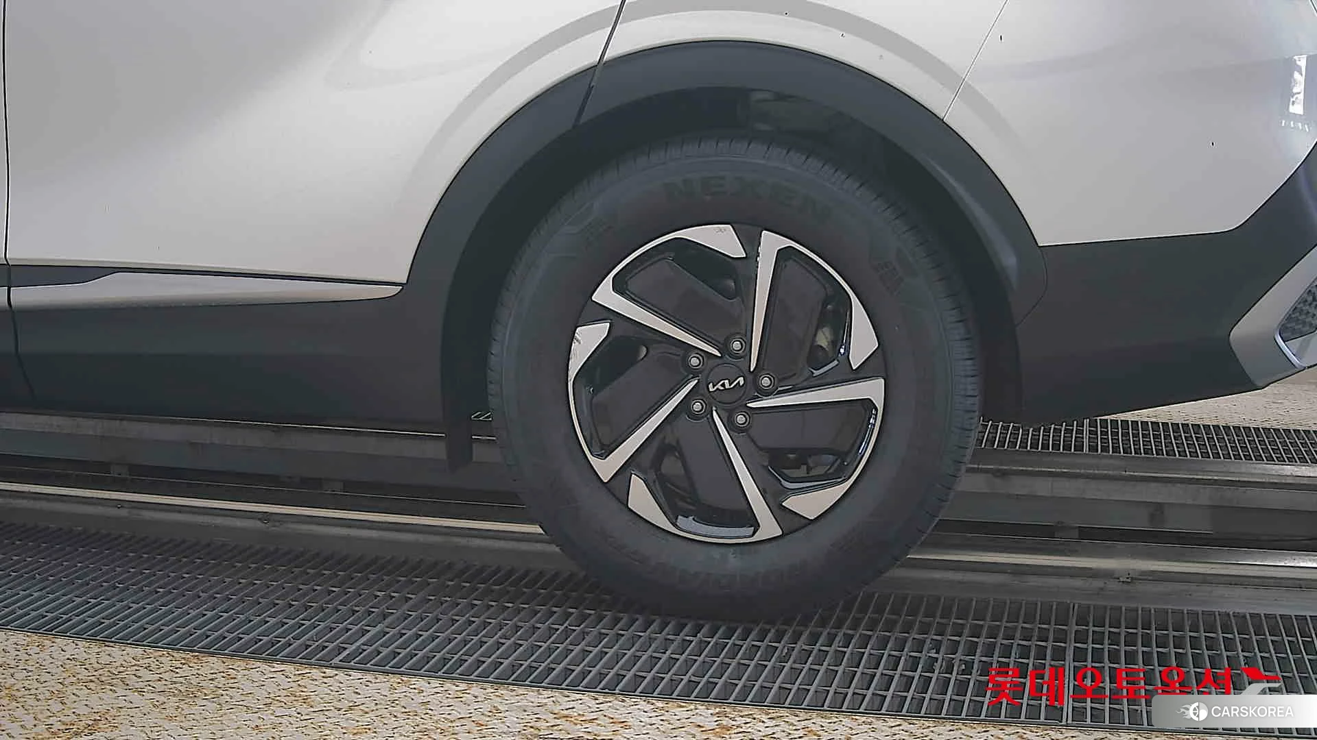 Kia Sportage Hybrid id 4902442 из Кореи 14