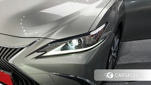 Lexus ES300h 7th generation id 4430283 из Кореи 14