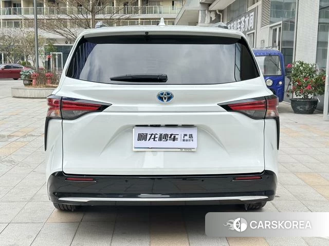 Toyota Saina id 4314773 из Китая 14
