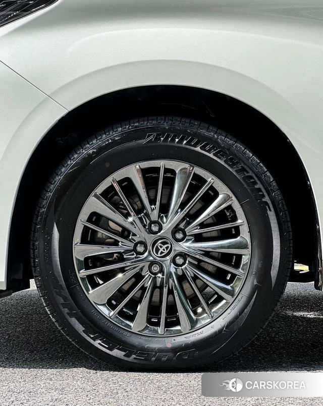 Toyota Elfa id 4278120 из Китая 14