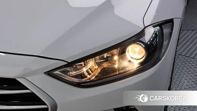 Hyundai Avante AD id 4620520 из Кореи 14