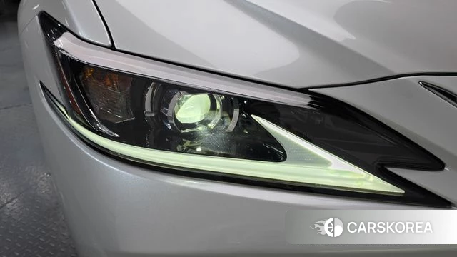 Lexus ES300h 7th generation id 4773521 из Кореи 14