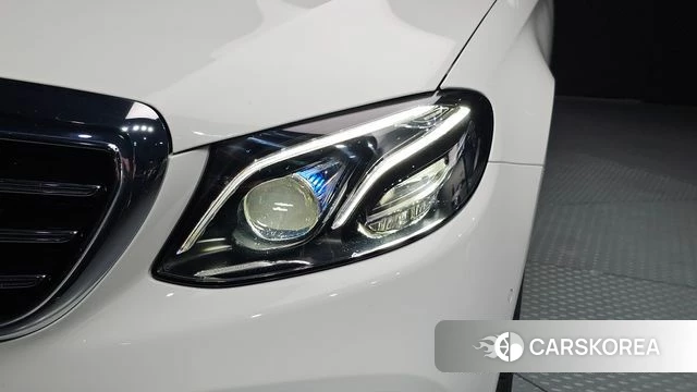 Mercedes-Benz E-Class W213 id 4490778 из Кореи 14
