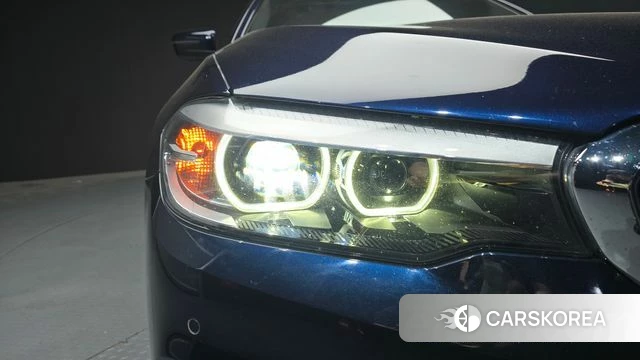 BMW 5 Series (G30) id 4447233 из Кореи 14