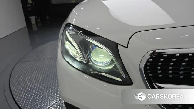 Mercedes-Benz E-Class W213 id 4698601 из Кореи 14