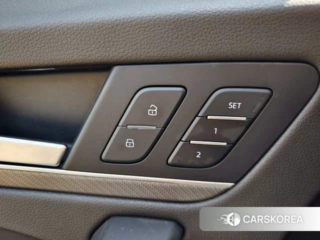 Audi Q5L id 4220095 из Китая 14