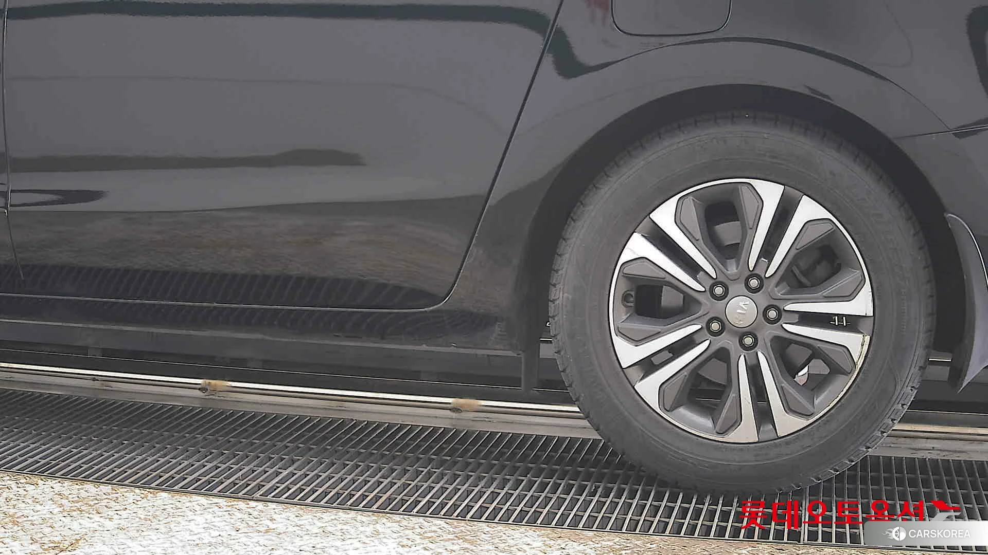 Kia Carnival id 3882134 из Кореи 14