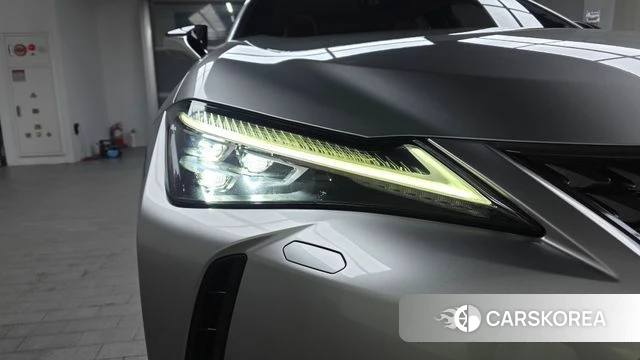 Lexus UX250h id 4746670 из Кореи 14