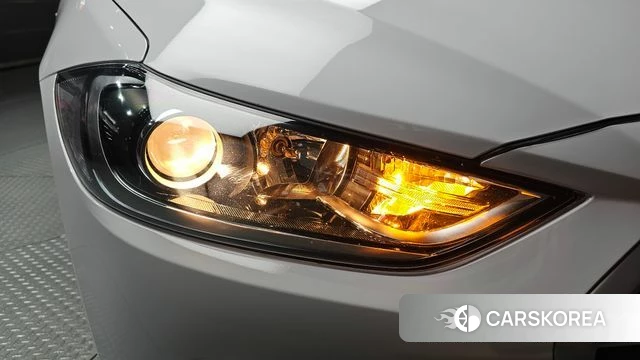 Hyundai Avante AD id 4530890 из Кореи 14