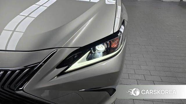Lexus ES300h 7th generation id 4269277 из Кореи 14
