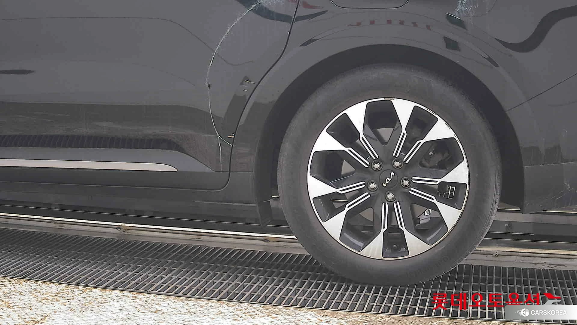 Kia Carnival id 3888430 из Кореи 14