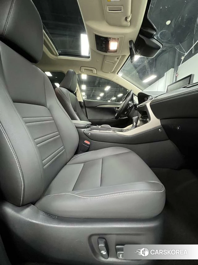 Lexus NX id 4258890 из Китая 14