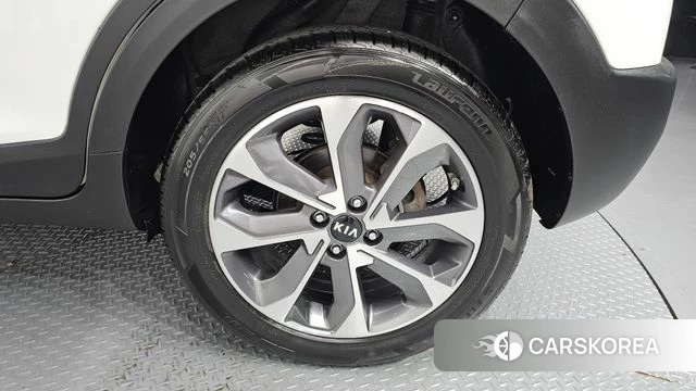 Kia Stonic id 4906716 из Кореи 14