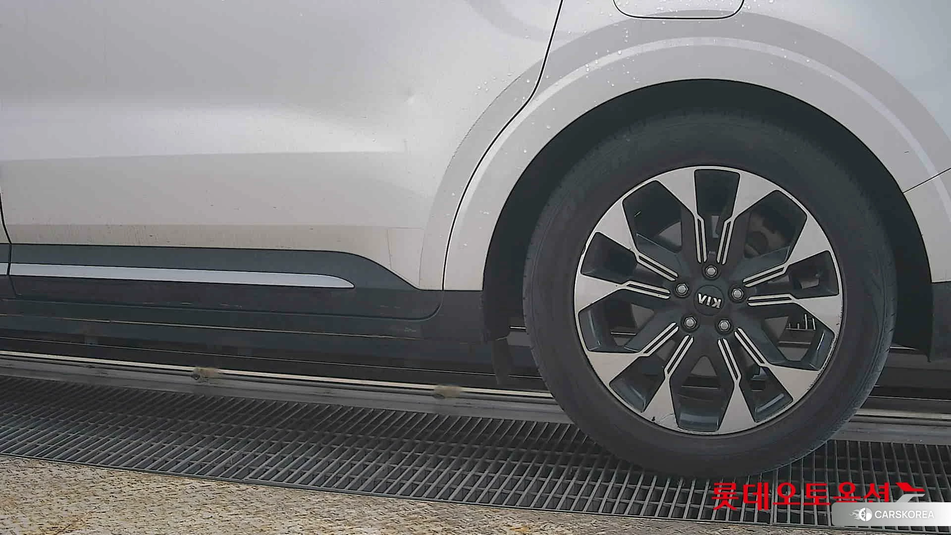 Kia Carnival id 3869393 из Кореи 14