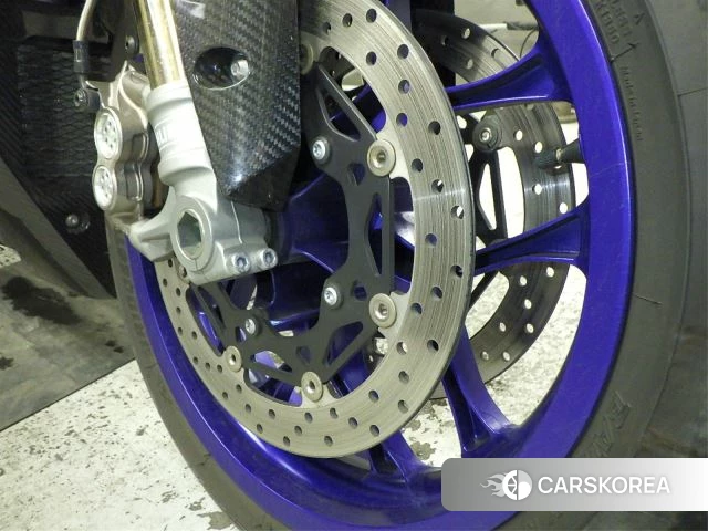 Yamaha YZF-R1M id 4229299 из Японии 14