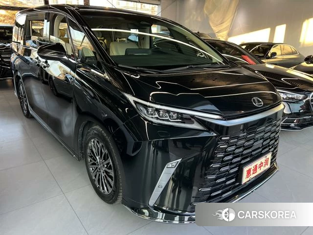 Lexus LM id 4262572 из Китая 14