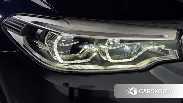 BMW 5 Series (G30) id 4855862 из Кореи 14