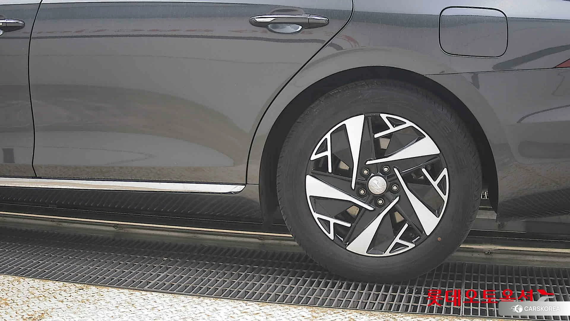 Hyundai Grandeur Hybrid id 4296737 из Кореи 14