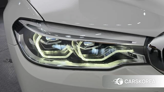 BMW 5 Series (G30) id 4458740 из Кореи 14