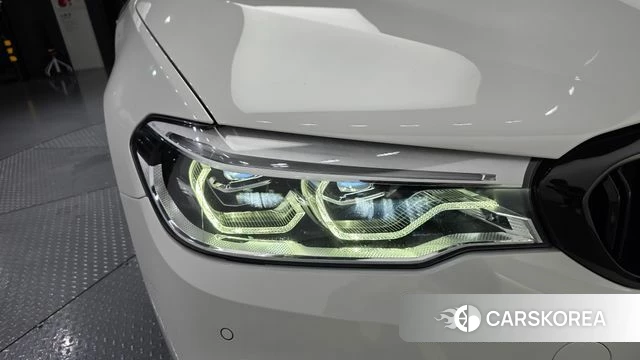 BMW 5 Series (G30) id 4385025 из Кореи 14