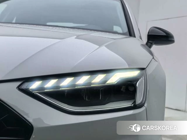 Audi A4L id 4277321 из Китая 14