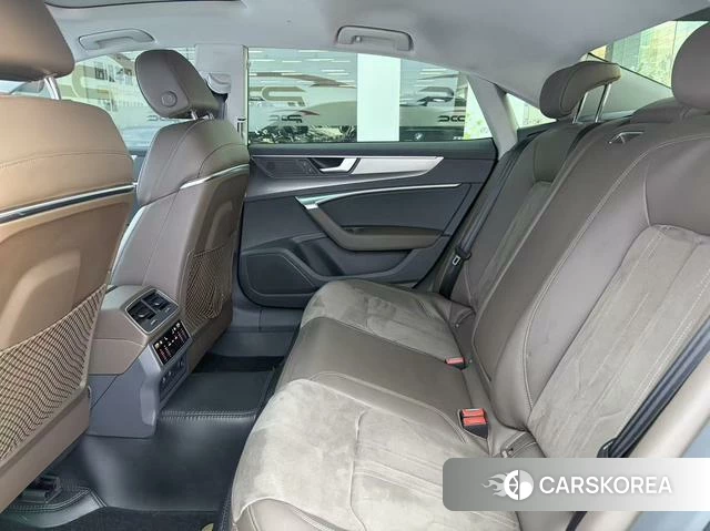 Audi A7L id 4333852 из Китая 14
