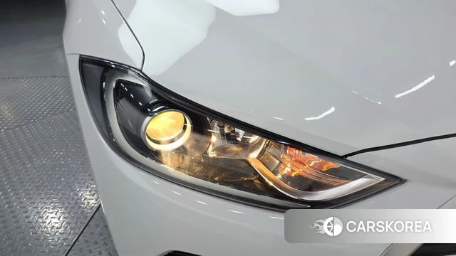 Hyundai Avante AD id 4615383 из Кореи 14
