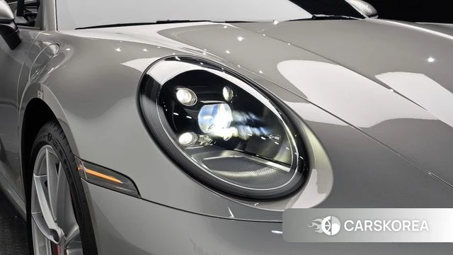 Porsche 911(992) id 4688887 из Кореи 14
