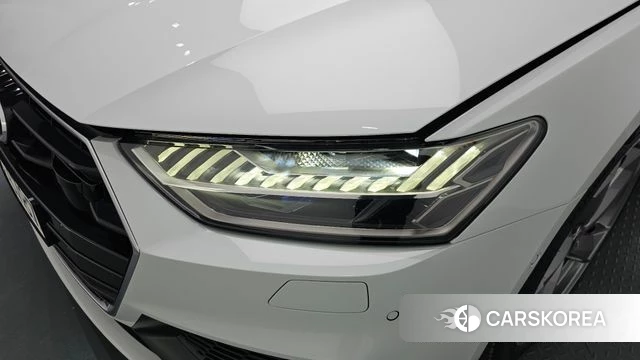 Audi A7 (4K) id 4396097 из Кореи 14