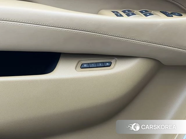 Cadillac Escalade ESCALADE id 3784152 из Китая 14